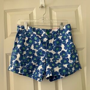 Women’s Lilly Pulitzer Callahan Shorts Blue Pansy Print 5” inseam floral size 2